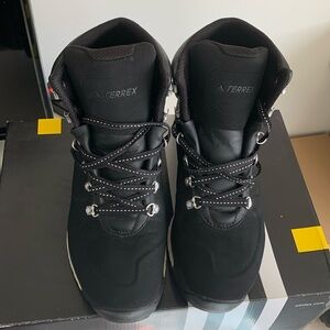 Adidas Terrex Pathmaker. Size 10.5